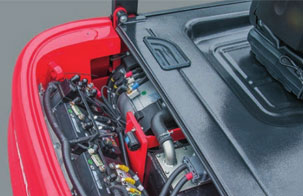 4.全開(kāi)的機(jī)蓋，使電瓶維修保養(yǎng)十分方便-杭州叉車(chē)電動(dòng)叉車(chē)